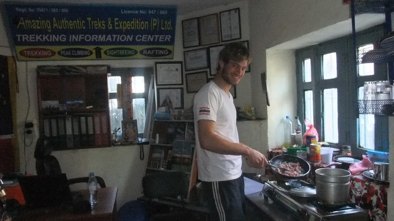 Everest Home Stay Apartment Lalitpur Екстериор снимка